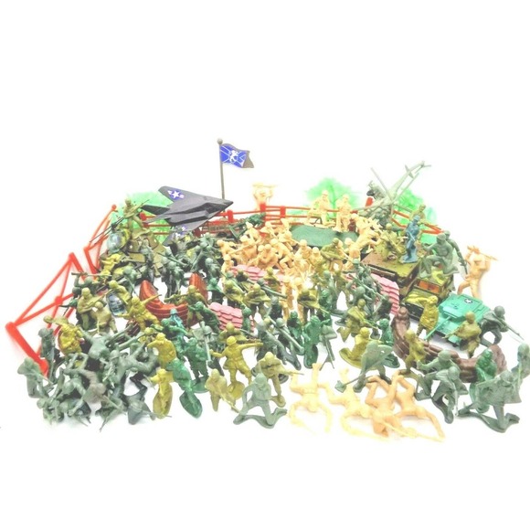 Army Men and Vehicles Lot‎ - Picture 1 of 12